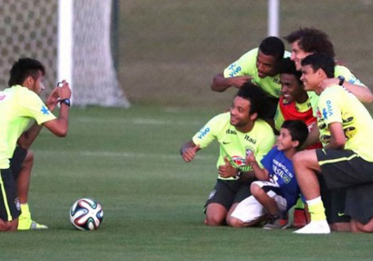 Neymar i društvo uljepšali dan mladom navijaču 