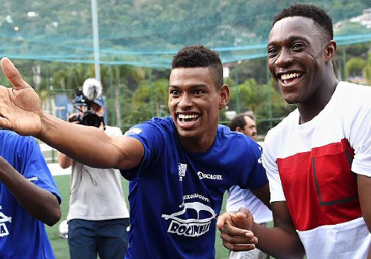 Englezi plesali capoeiru u brazilskoj faveli