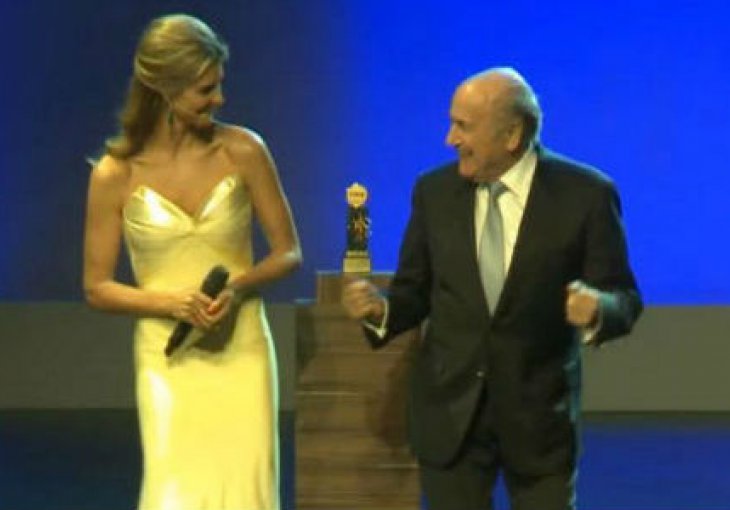Evo kako je šoumen Sepp Blatter zabavljao Fernandu Limu