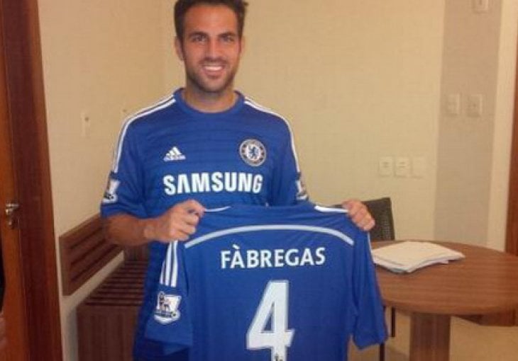 Potvrđen transfer: Fabregas napustio Barcelonu i vratio se u Englesku!