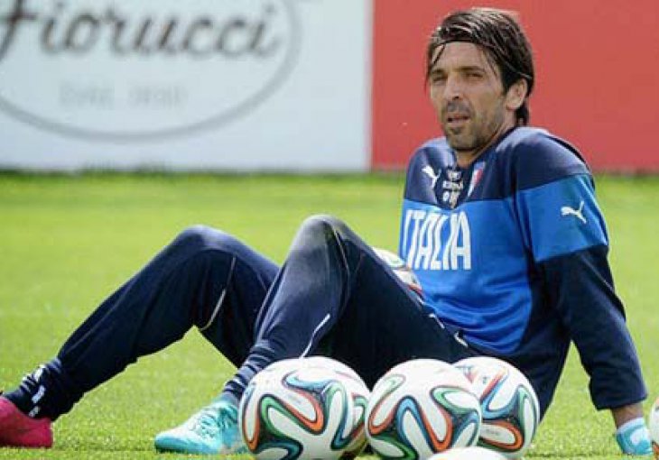 Buffon propušta i Kostariku?