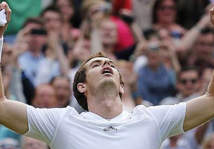 Wimbledon: Branilac naslova bez poteškoća prošao u drugo kolo