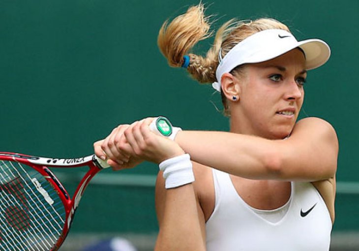 Kerber izbacila Šarapovu, Šafarova u polufinalu