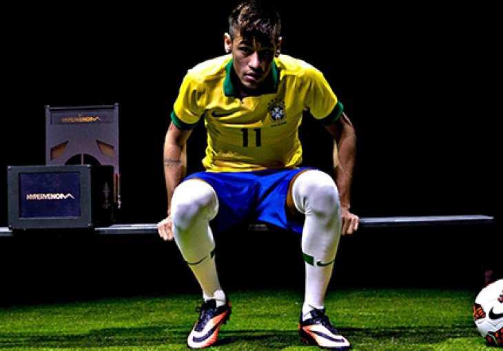 Neymar na klupi protiv Holandije