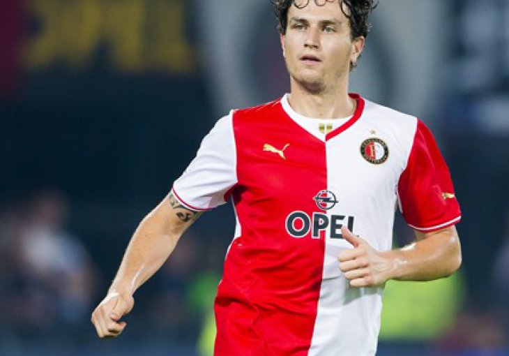Službeno: Janmaat u Newcastleu