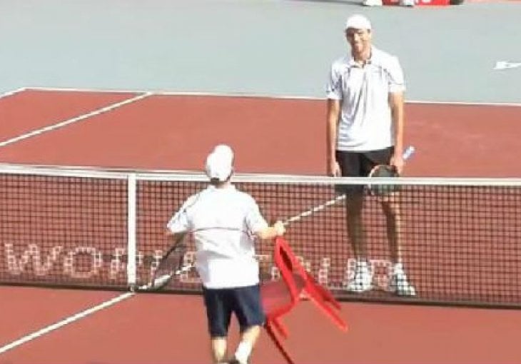 Nikad viđeno: Pogledajte kako je Dudi Sela čestitao Ivi Karloviću