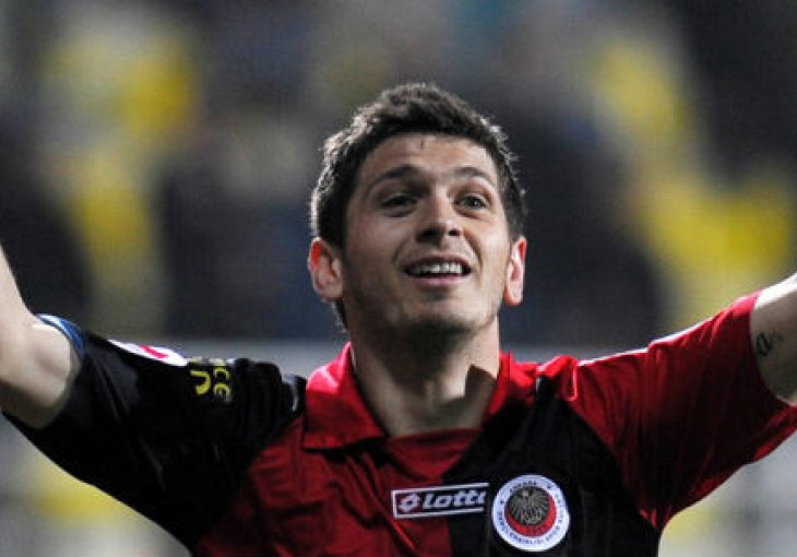 Bh. napadač na putu prema Stuttgartu