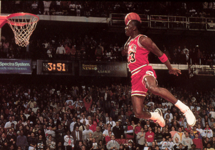 Pogledajte šta sa 51 godinom radi Michael Jordan