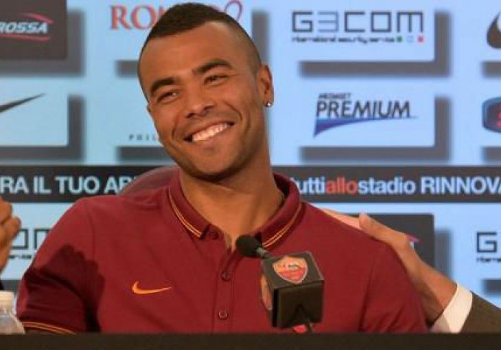 Ashley Cole prinudno rješenje Uniteda?