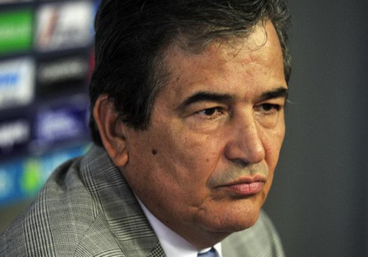 Heroj Mundijala napustio klupu Ticosa