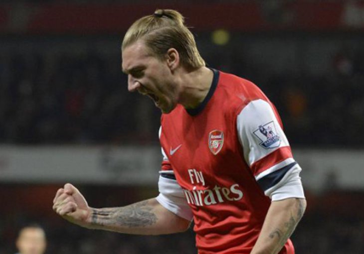 Bendtner izludio upravu Frankfurta, nevjerovatni zahtjevi za prelazak