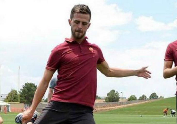 Magija: Potez s kojim je Pjanić ostavio sve na stadionu u čudu