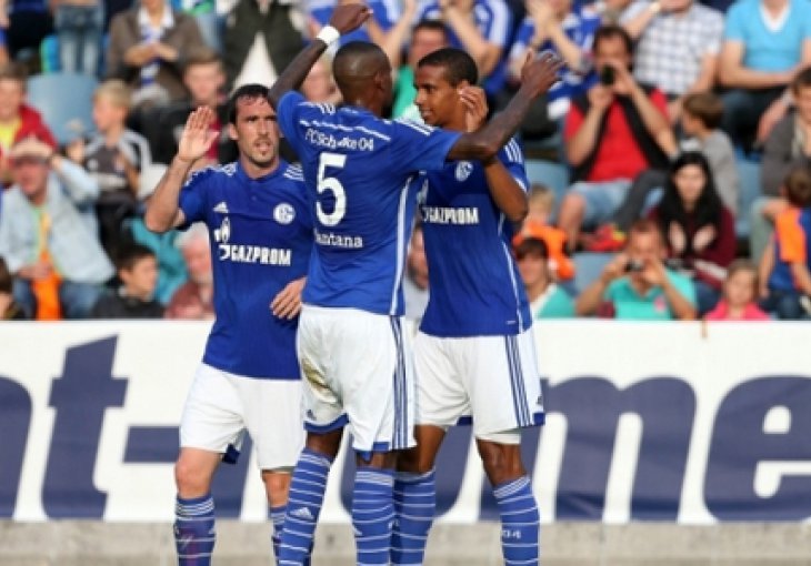 Begović briljirao na golu Stokea, Kolašinac ipak odnio pobjedu