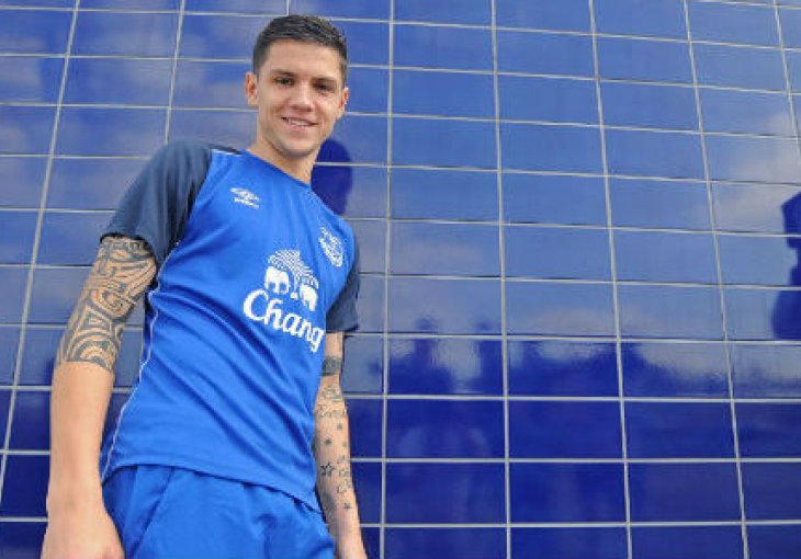 Bešić debitovao za Everton, sjajnim potezom zaradio veliki aplauz na Goodisonu