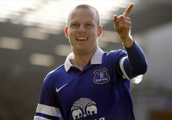 Swansea zainteresovan za Steven Naismitha