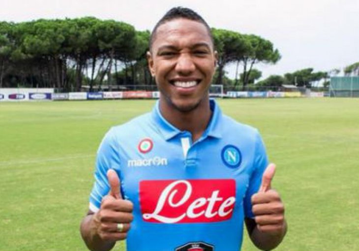 Napoli kompletirao transfer odličnog holandskog veznjaka