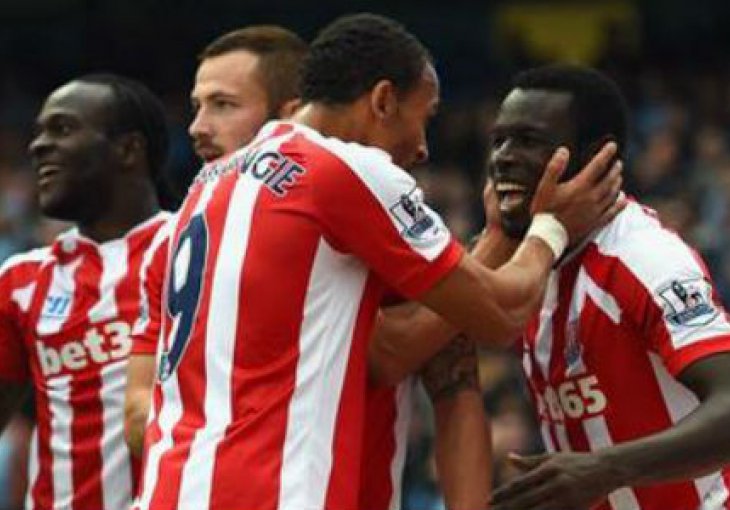Begovićev Stoke šokirao Etihad, Diouf postigao nevjerovatan gol