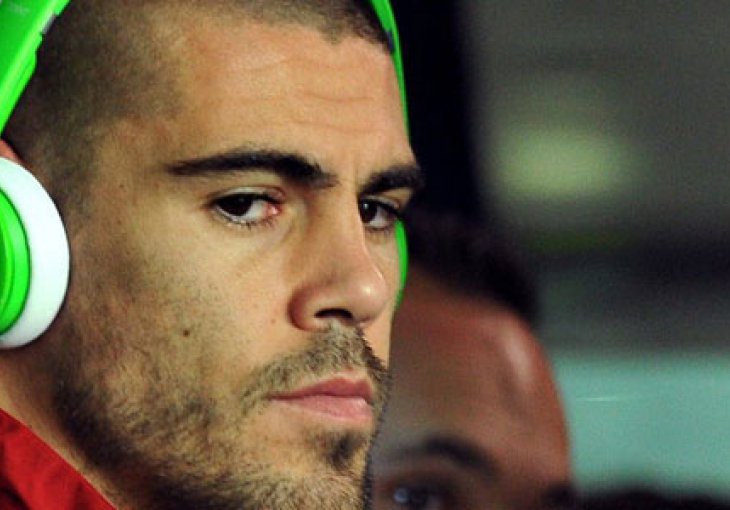 Dogovor postignut: Victor Valdes potpisuje za Liverpool