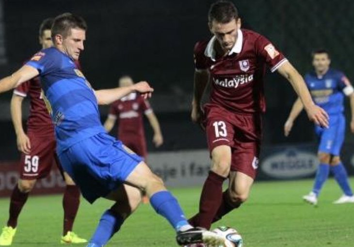Pojedini igrači FK Sarajevo na terenu izgledaju kao hor Bečkih dječaka