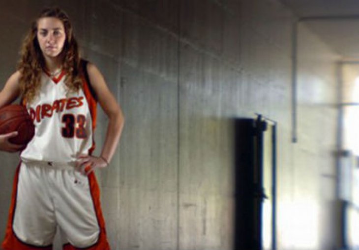 FIBA zabranila Bosanki da igra košarku sa hidžabom