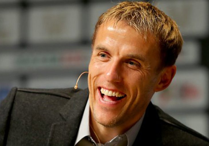 Neville: United treba da potroši još 100 miliona funti