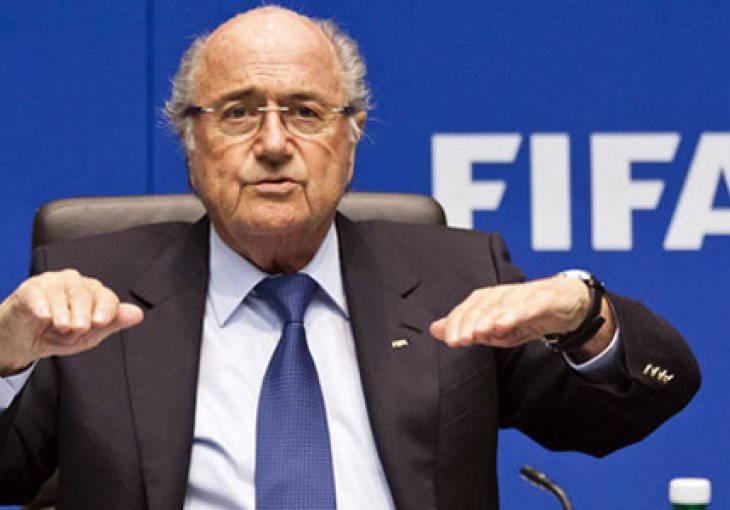 Blatter uvodi revoluciju: Menadžerima se zabranjuje vlasništvo nad igračima!