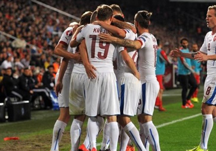 Česi grabe prema Francuskoj: Treća pobjeda za perfektan start