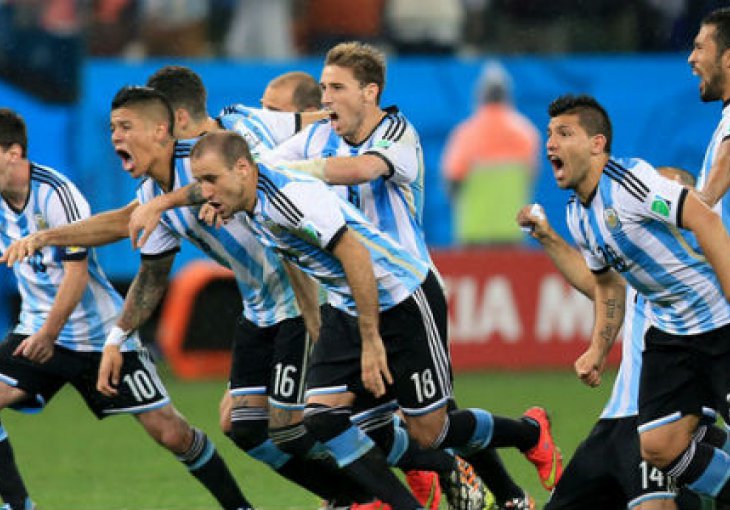 Argentina demolirala Hong Kong