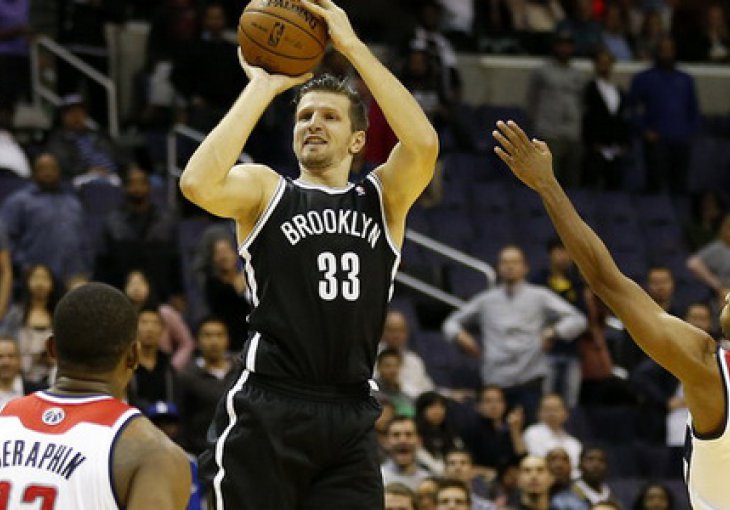 Pogledajte kako je Mirza Teletović rešetao koš Sacramento Kingsa