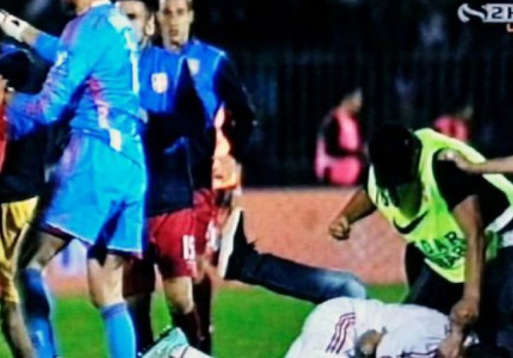 Albanci su bili ugroženi i na terenu: Pogledajte kako redar dijeli 'pravdu'