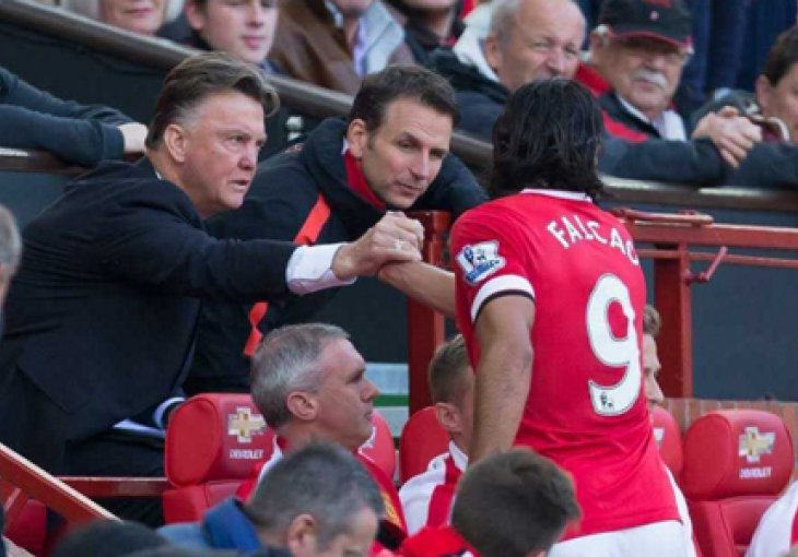 Van Gaal sve iznenadio sa sastavom za večeras