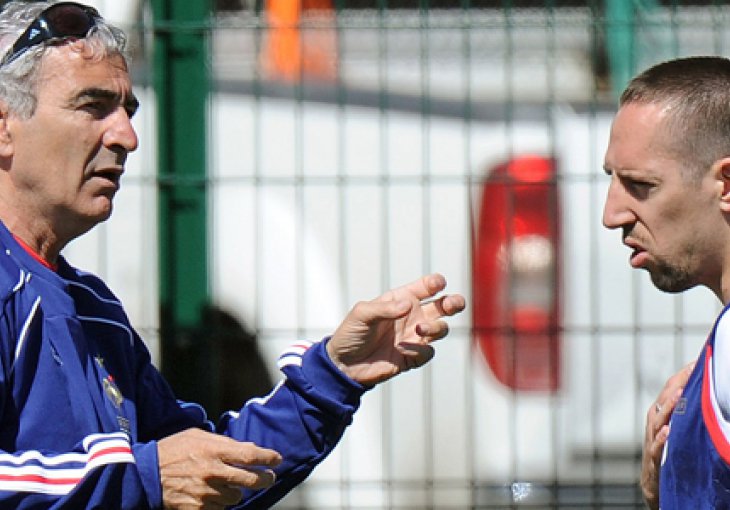 Domenech u svojoj knjizi ismijao Mourinha, Zidanea i Riberyja