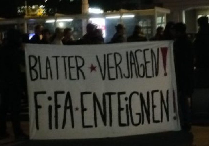 Studenti u Cirihu pokušali prekinuti Blatterovo predavanje