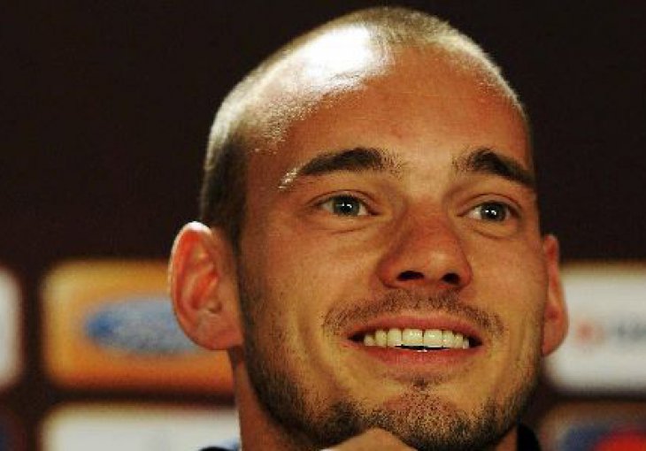 Forlan, Sneijder i Xavi od sljedeće sezone u istom klubu?
