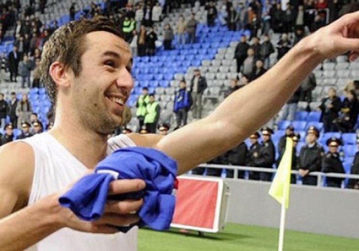 Dokaz da u fudbalu ima i humanosti: Darijo Srna