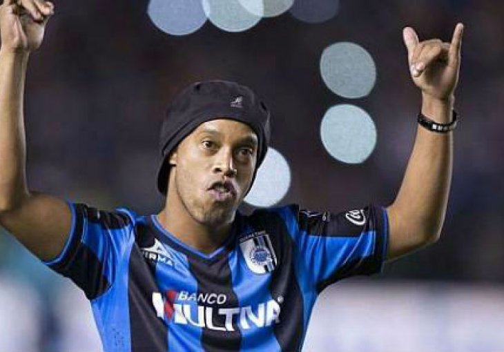 Ronaldinho ide u Los Angeles?
