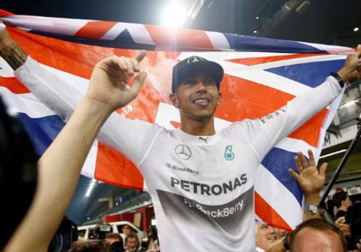 Hamilton: Novi ugovor je samo formalnost