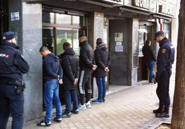 Uoči utakmice pretukli mladića pa ga bacili u ledenu rijeku