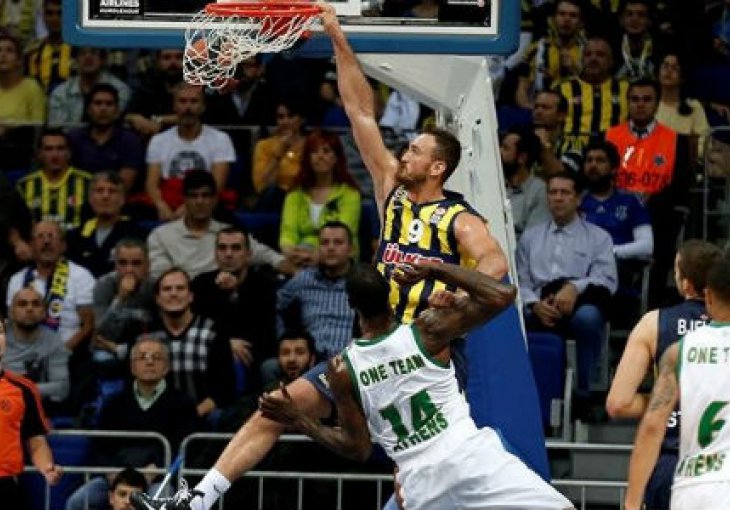 Fenerbahče očitao lekciju Panathinaikosu