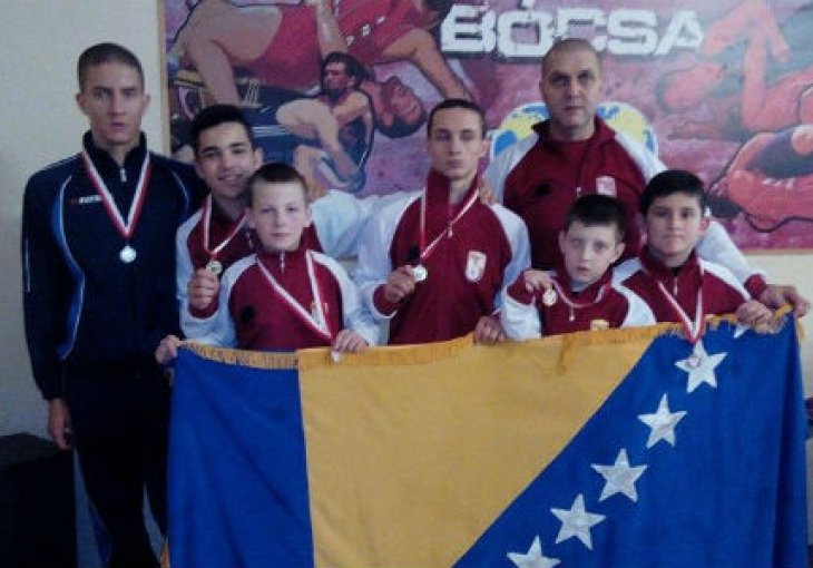 Uspjeh hrvača Bosne, Sarajeva i Željezničara u Srbiji i Mađarskoj