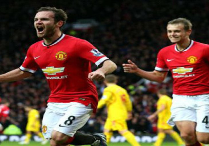 Najveći derbi pripao Manchesteru, Livepool tone sve dublje