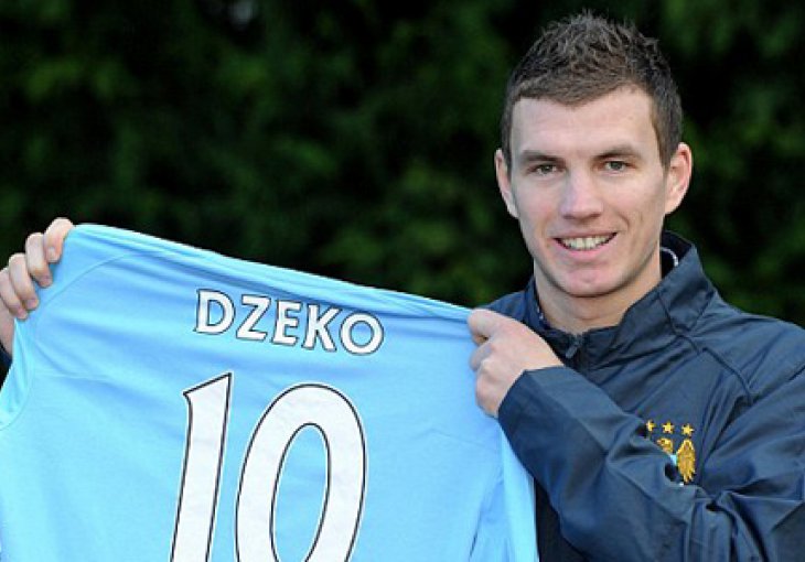 Edin Džeko prije četiri godine potpisao za Manchester City