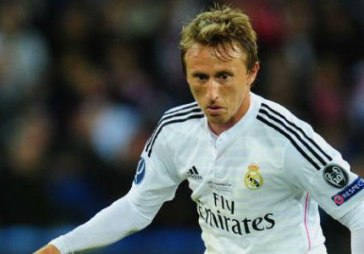 Englezi pišu nebuloze: Modrić u Chelseaju ili Unitedu zbog djevojke!?
