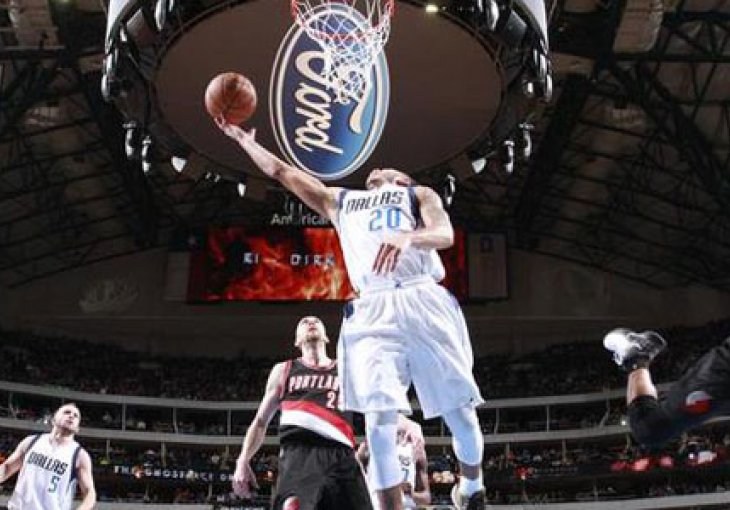 Nowitzki vodio Dallas do pobjede, Warriorsi slavili u New Yorku