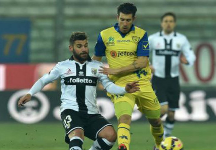 Zukanović sjajnim golom Parmu gurnuo u Seriju B