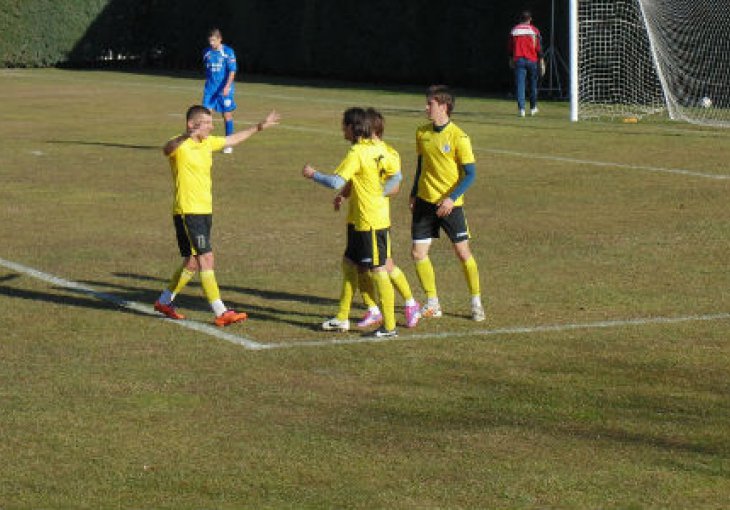 Željezničar lako sa Travnikom