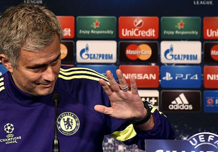 Mourinho i Chelsea imaju specijalnog gosta u Parizu
