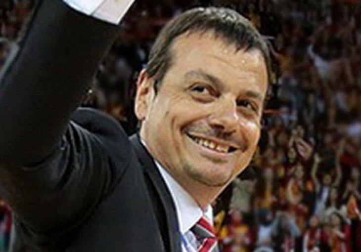 Osveta Atamana: Efes sa serijom 15:3 okrenuo Fener