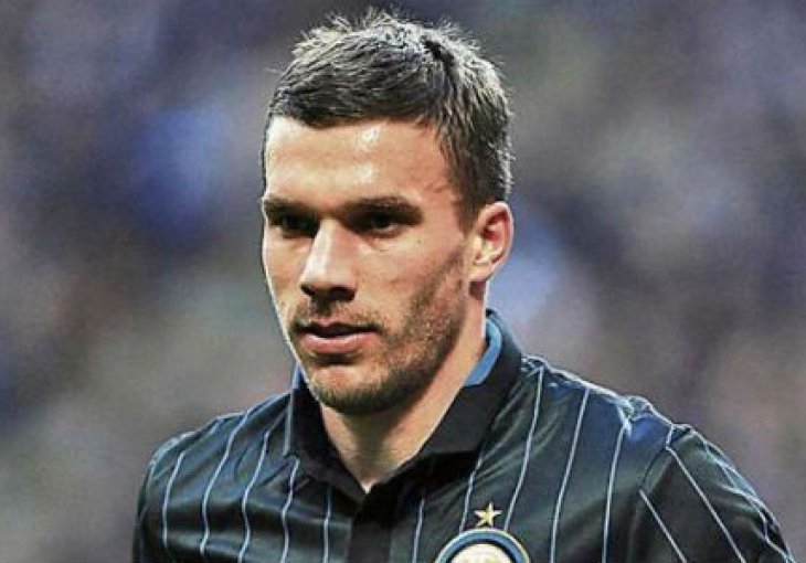 Podolski akter najgore izvedenog kornera