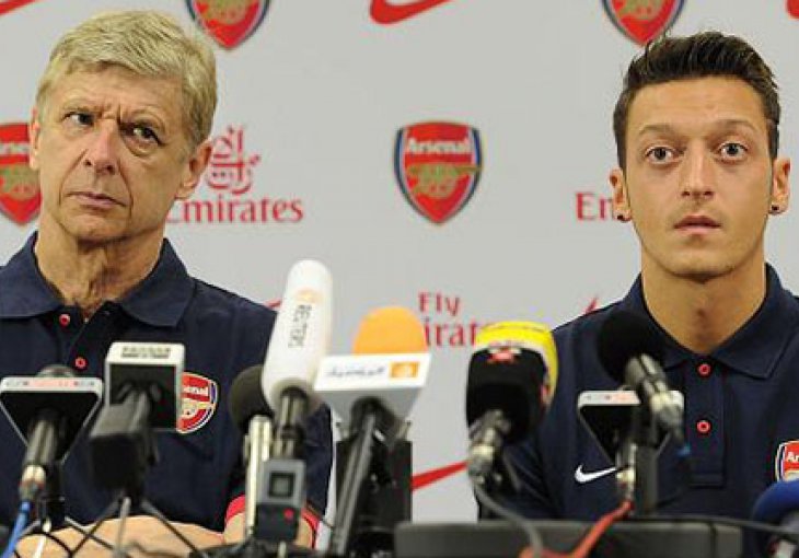 Wenger odgovorio Scholesu: Uživao bi da igraš sa Ozilom